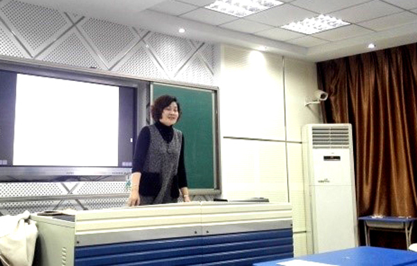 首页 课程研修 研修动态 > 正文    最后教研员何雪芳老师与杨爱军